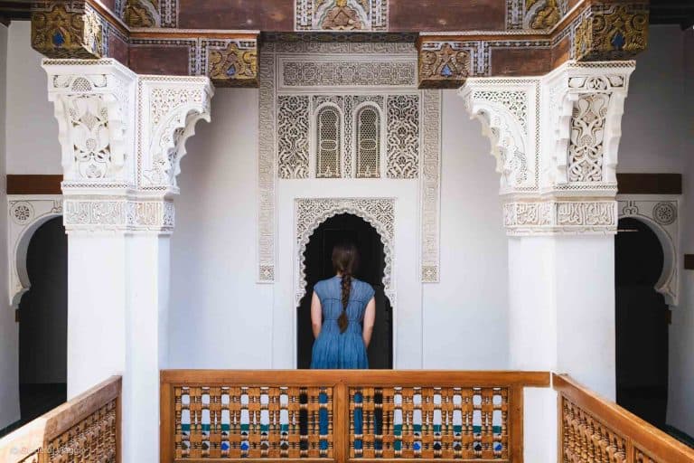 Passeggiando dentro Medersa di Ben Youssef: una cosa assolutamente da vedere a Marrakech!